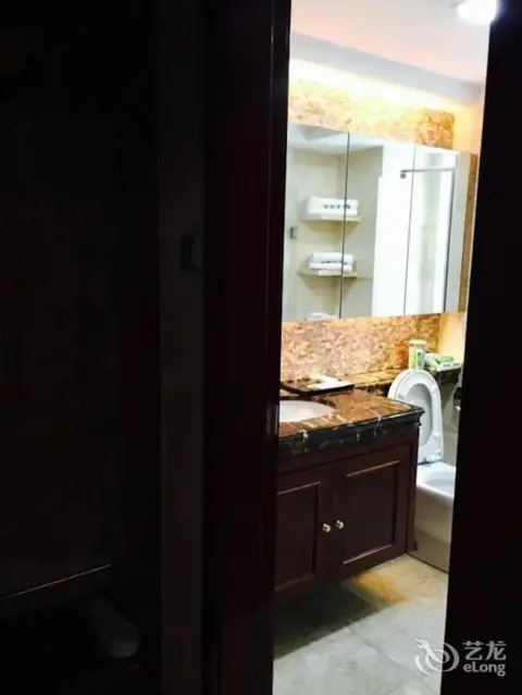 Фошань: Private Enjoy Home Apartment