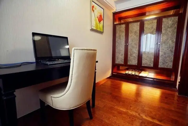 Private Enjoy Home Apartment — фото 4