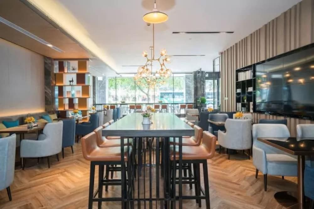 Гуйлинь: Echarm Hotel (Guilin Zhongshan Middle Road Liangjiang Sihu)
