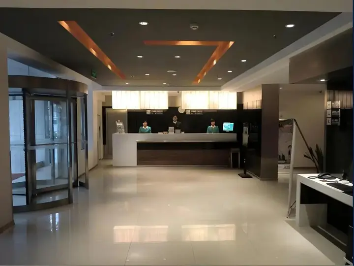 Чжэнчжоу: Jinjiang Inn Zhengzhou Dashiqiao