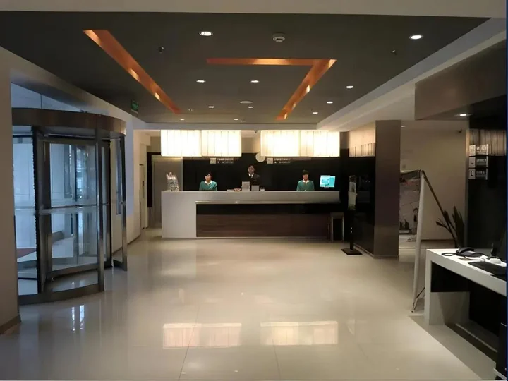 Чжэнчжоу: Jinjiang Inn Zhengzhou Dashiqiao
