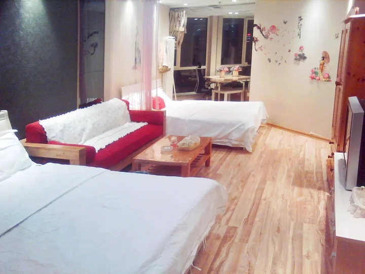Далянь: Dalian Yijing Yuxuanting Hotel and Apartment