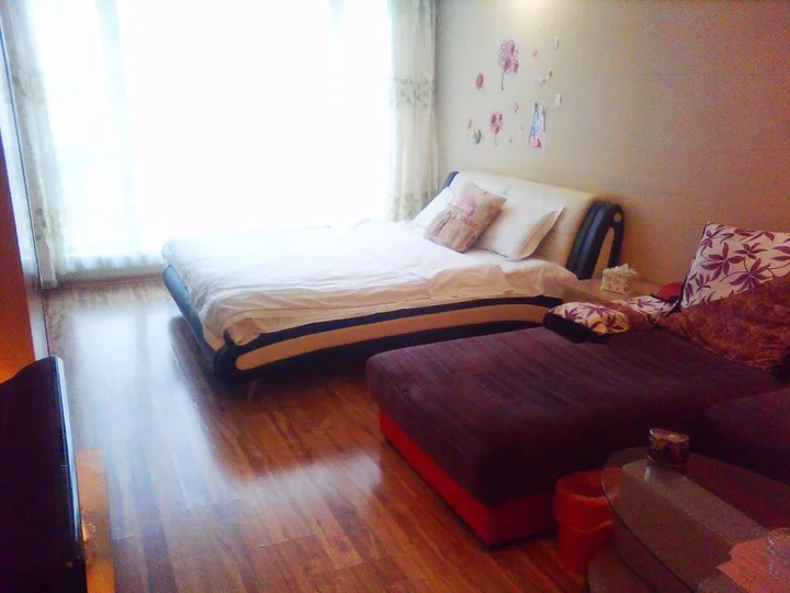 Далянь: Dalian Yijing Yuxuanting Hotel and Apartment
