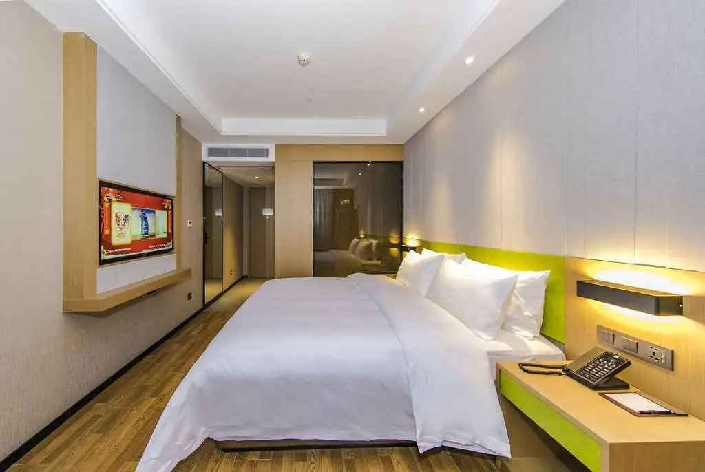 Сямынь: Days Inn by Wyndham Business Place Xiamen Ludao
