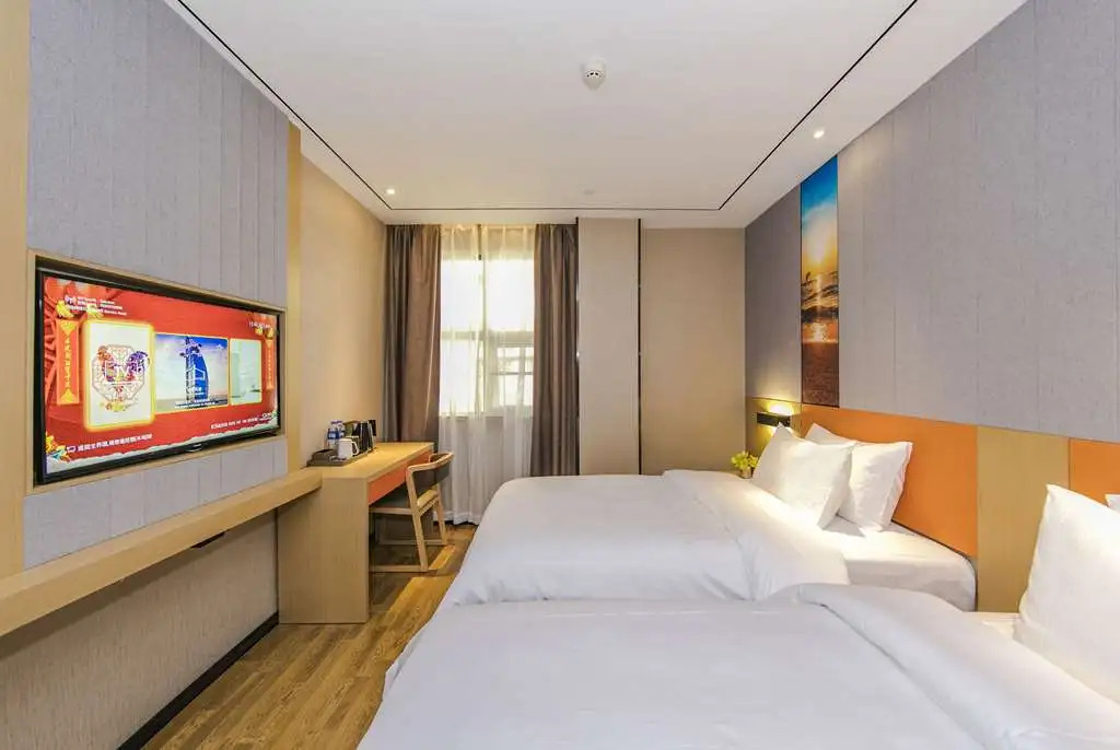 Сямынь: Days Inn by Wyndham Business Place Xiamen Ludao