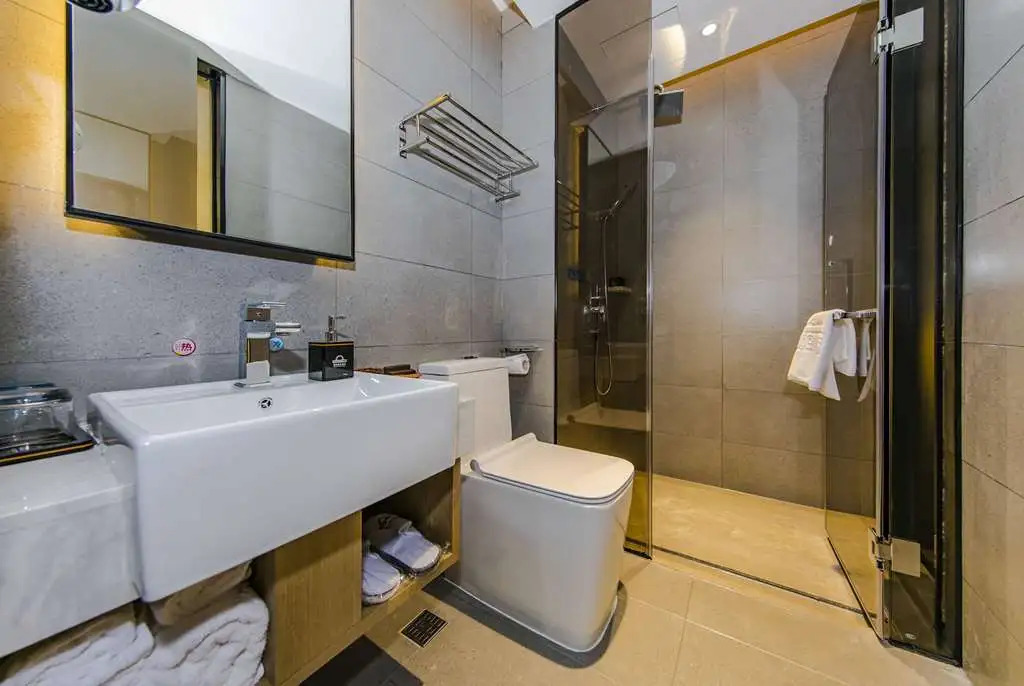 Сямынь: Days Inn by Wyndham Business Place Xiamen Ludao