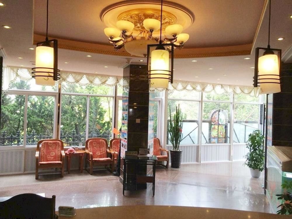 Далянь: Seaside No. 4 Business Hotel- Dalian