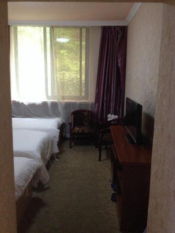 Далянь: Seaside No. 4 Business Hotel- Dalian