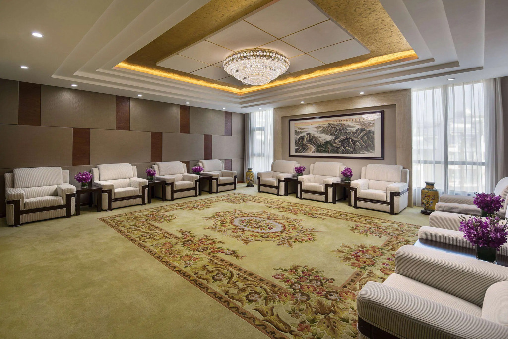 Цюйцзин: Ramada Huize
