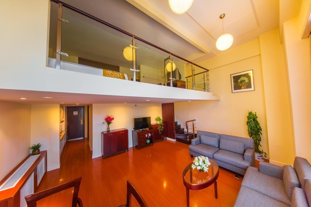 Яньтай: Yantai Meiya International ApartHotel (Previous Ramada Plaza)