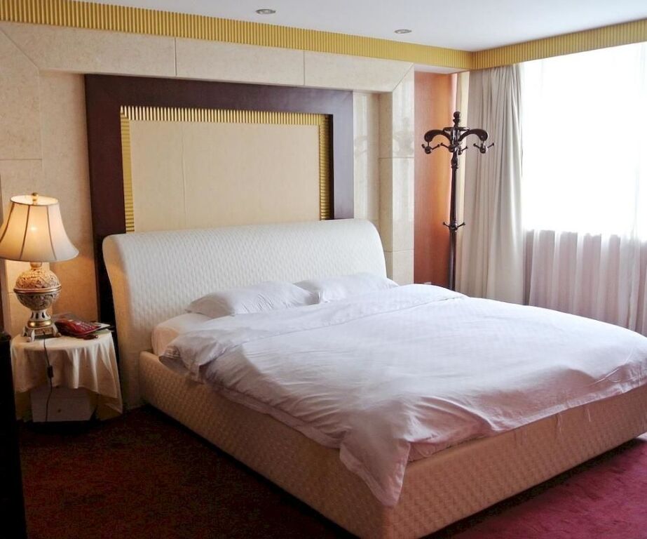 Чэнду: Karamay Hotel