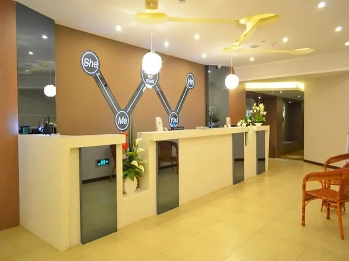 Цзинчжоу: Moli Huakai Hotel Fashion Square