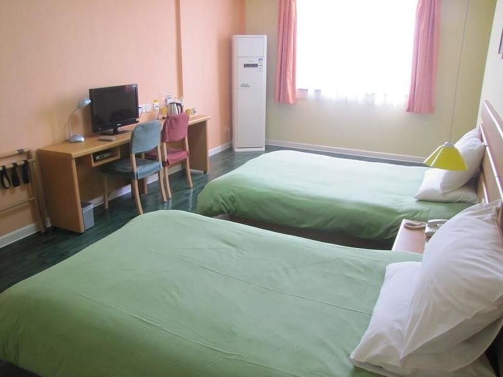 Вэйфан: Jia Ri Garden Hotel