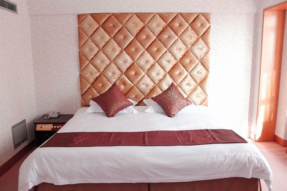 Циндао: Qingdao Yingshi Hotel