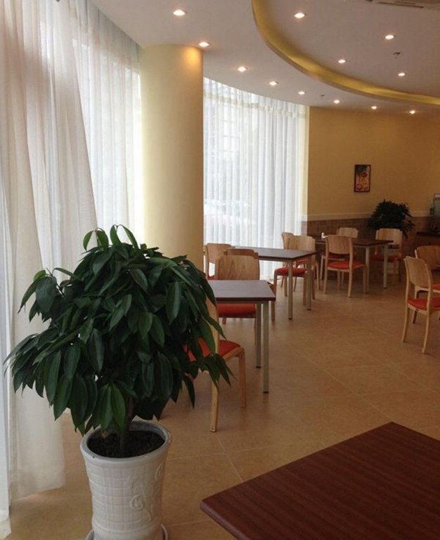 Уси: Home Inn Wuxi Anzhen Town