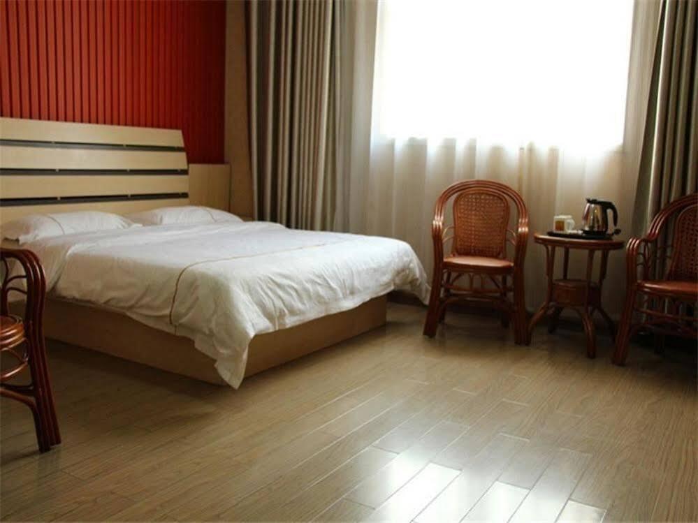 Цзаочжуан: Super 8 Hotel Shanguo Road - Tengzhou