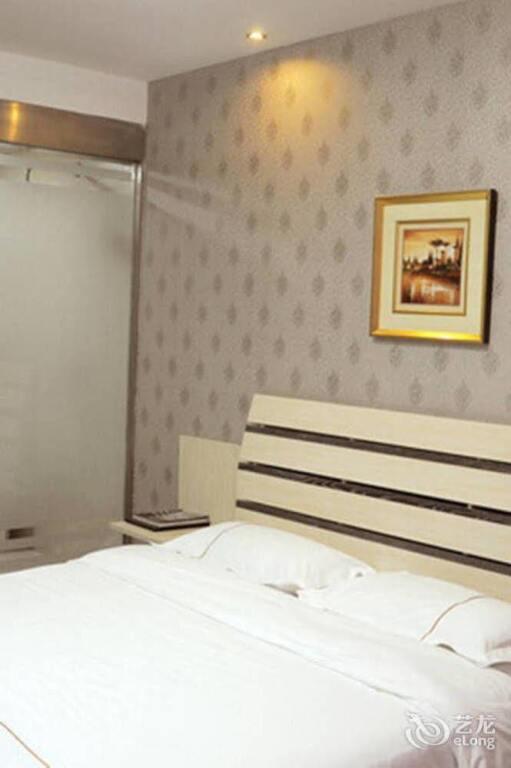 Цзаочжуан: Super 8 Hotel Shanguo Road - Tengzhou