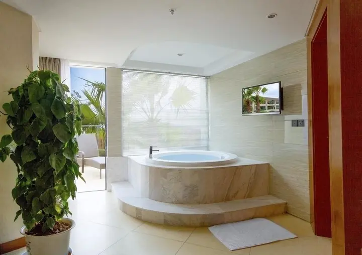 Куньмин: Hotspring Peninsula Resort Hotel