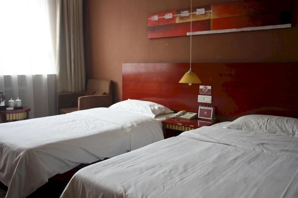 Цзаочжуан: Zaozhuang Taierzhuang City Fengya Chung Club