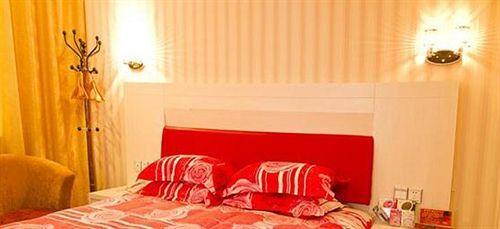 Дунъян: Hengdian Pineapple Hotel