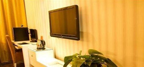 Дунъян: Hengdian Pineapple Hotel