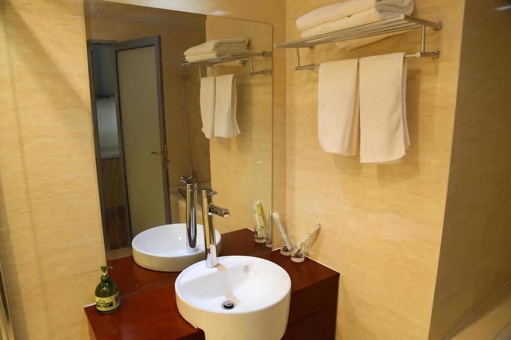 Уси: Wuxi Sovereign Service Apartments