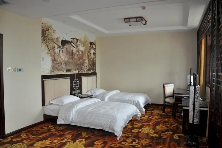 Цзиньчжун: Lingshi Villas