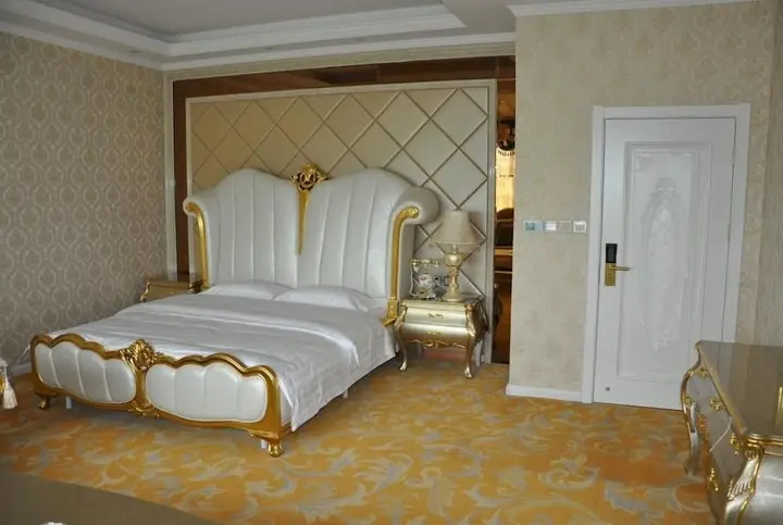 Цзиньчжун: Lingshi Villas