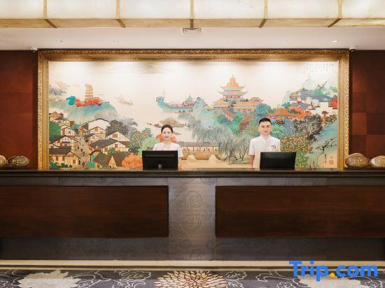 Лучжоу: Jiucheng Hotel Luzhou