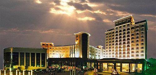 Лучжоу: Jiucheng Hotel Luzhou