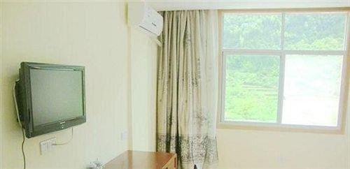 Шанграо: Mount Sanqingshan Sanqing Lake Resort