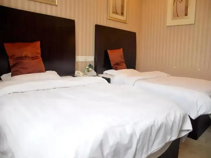 Уху: Manston Holiday Hotel