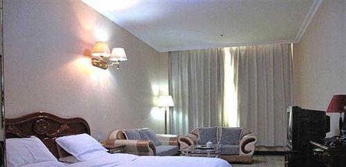 Линжи: Qi Rui Hotel - Linzhi