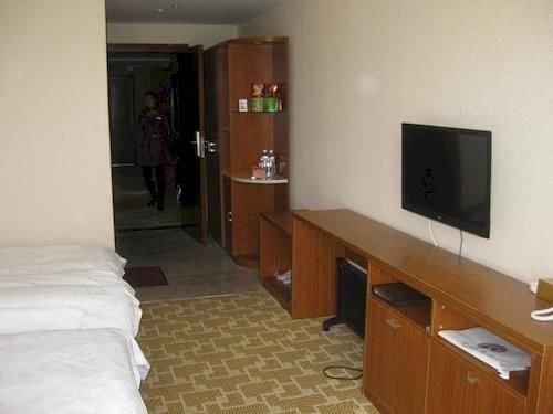 Дечен: Shenchuan Hotel