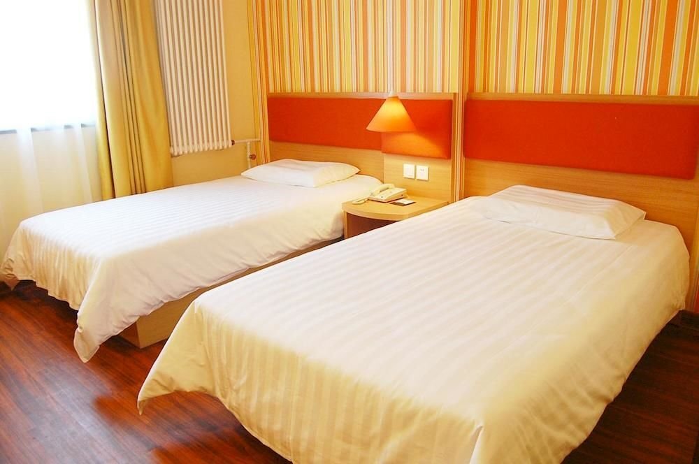 Циньхуандао: Rujia Huayi selected hotel (Hongqi Road branch, Hebei Street, Qinhuangdao)
