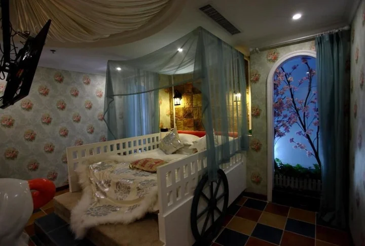 Ухань: Wuhan U and I Theme Hotel
