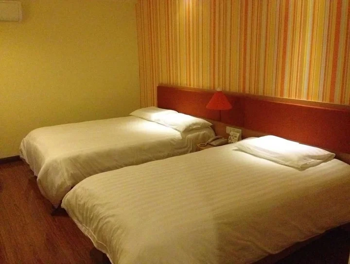 Яньтай: GreenTree Alliance YanTai YingChun Street Green Homeland Hotel