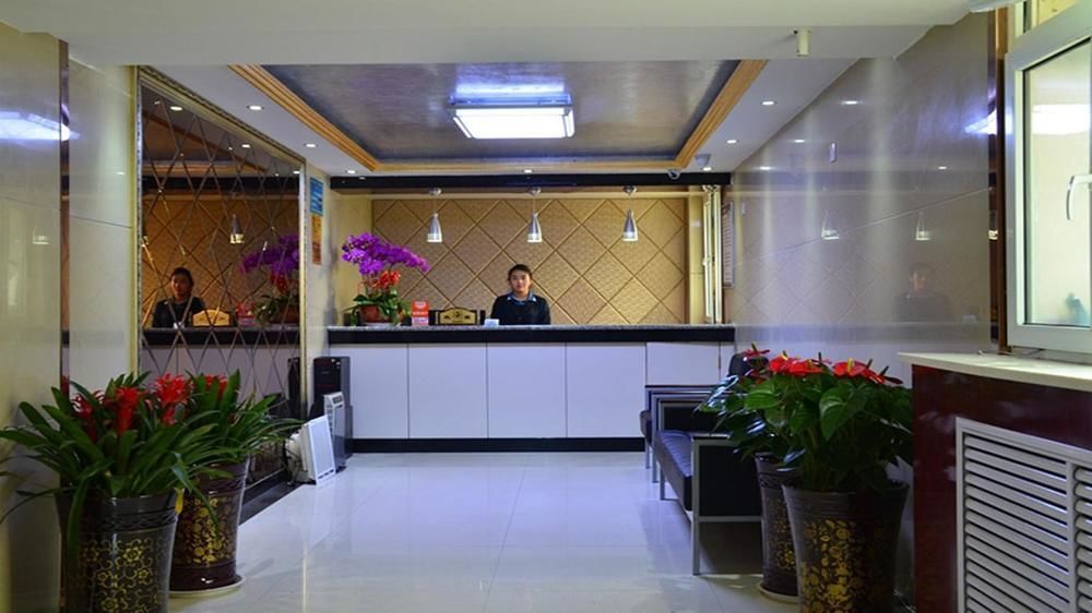 Yinhao Hotel (Yinchuan South Gate Plaza) — фото 1