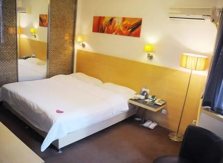 Чжэнчжоу: Kunlun Leju Business Hotel Huayuan Road