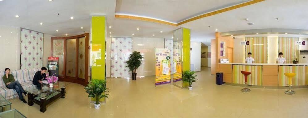 Чжэнчжоу: Weilai Yiju Hotel