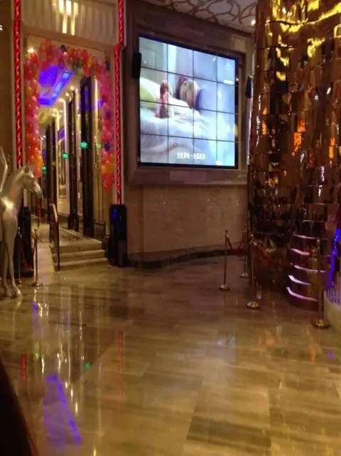 carousel image 5