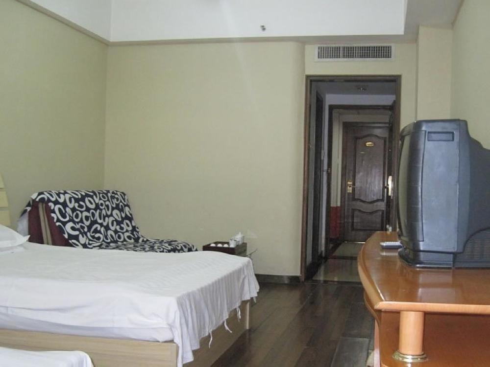 Фучжоу: Fuzhou Vienna Apartment Hotel