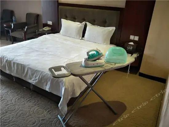 Фошань: Zhongying Holiday Hotel - Foshan