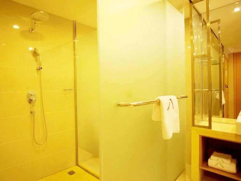 Чжэнчжоу: Jinjiang Metropolo Zhengzhou Erqi Wanda Plaza
