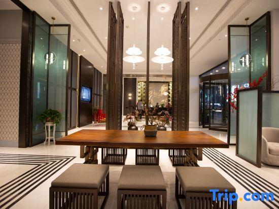 Чжэнчжоу: Jinjiang Metropolo Zhengzhou Erqi Wanda Plaza
