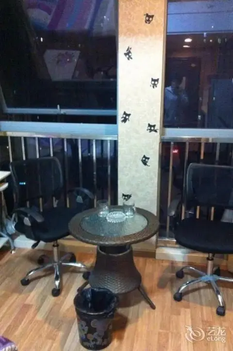 Чжэньцзян: Zhenjiang Jingwei Hotel Apartment