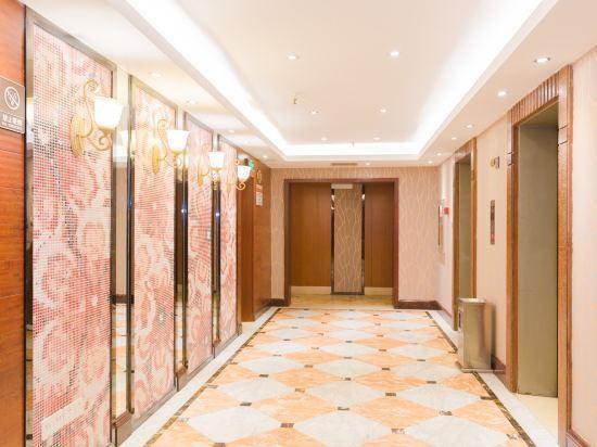 Уси: Jinlun Hotel