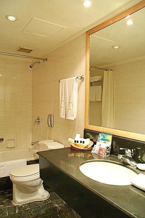 Уси: Jinlun Hotel