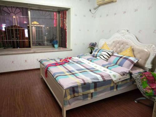 Чунцин: Jiefangbei Hongyadong Yuyue Xiaozhu Homestay