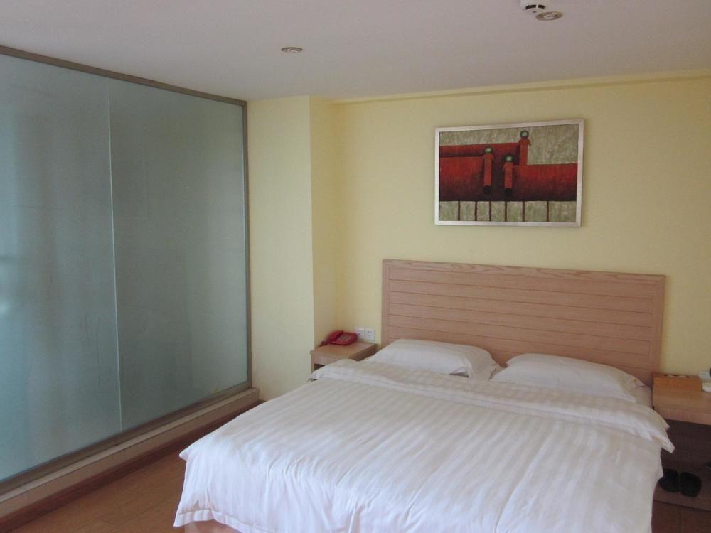 Шаогуань: Nanxiong Happy 365 Business Hotel